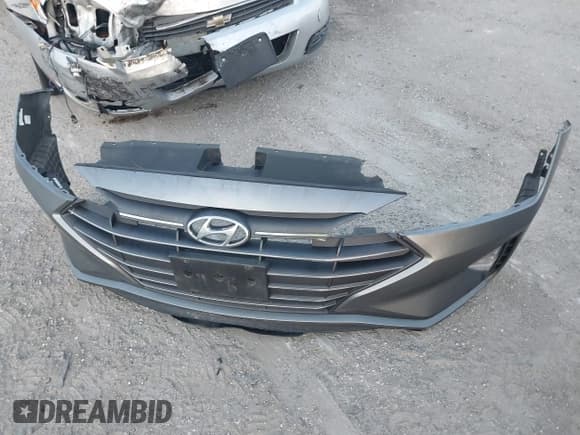 ✅ 2019 Hyundai Elantra SE • VIN: KMHD74LF0KU809462 • Лот: 43317870. Опубликован ранее на IAAI с пробегом 69 271 миль. Бесплатный доступ к архиву аукционных продаж из США и подробный отчёт об истории автомобиля на DreamBid. Изображение 12.