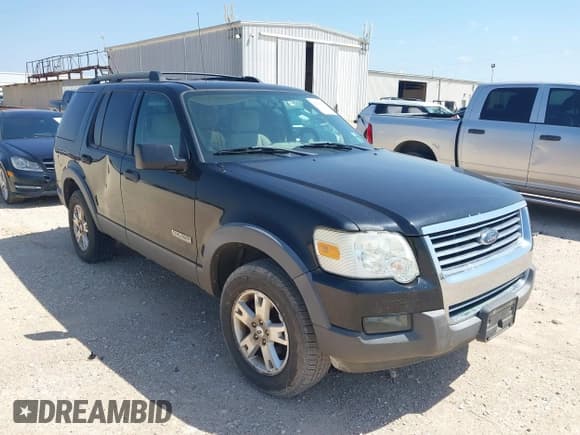 ✅ 2006 Ford Explorer XLT • VIN: 1FMEU73E76ZA06890 • Lot: 42284353. Wystawiony na IAAI z przebiegiem 184 136 mil. Bezpłatny archiwum sprzedaży aukcyjnych z USA i szczegółowy raport historii pojazdu na DreamBid. Zdjęcie 1.