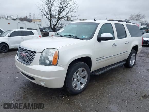✅ 2012 GMC Yukon XL SLT • VIN: 1GKS2KE77CR205341 • Lot: 41565367. Wystawiony na IAAI z przebiegiem 165 500 mil. Bezpłatny archiwum sprzedaży aukcyjnych z USA i szczegółowy raport historii pojazdu na DreamBid. Zdjęcie 2.