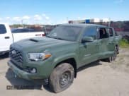 ✅ 2022 Toyota Tacoma SR • VIN: 3TMCZ5AN7NM472484 • Лот: 42505944. Опубликован ранее на IAAI с пробегом 59 131 миль. Бесплатный доступ к архиву аукционных продаж из США и подробный отчёт об истории автомобиля на DreamBid. Изображение 2.