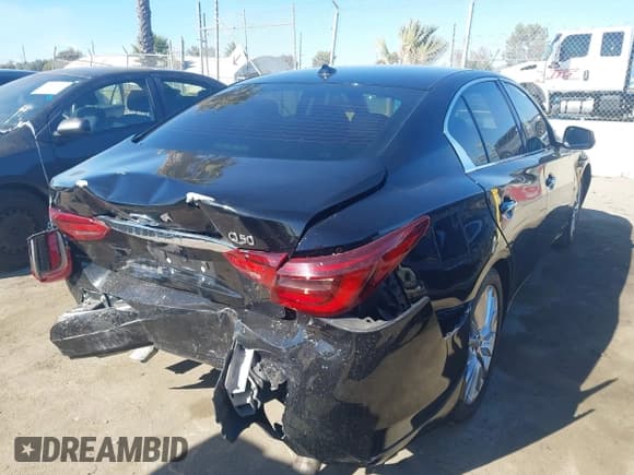 ✅ 2019 Infiniti Q50 Luxe • VIN: JN1EV7AP3KM515455 • Lot: 43664588. Listed on IAAI with 97,128 mi. Free auction sales archive from the USA and detailed vehicle history report at DreamBid. Image 4.