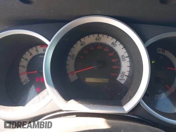 ✅ 2015 Toyota Tacoma PreRunner • VIN: 5TFJU4GN2FX074814 • Лот: 43569323. Опубликован ранее на IAAI с пробегом 132 065 миль. Бесплатный доступ к архиву аукционных продаж из США и подробный отчёт об истории автомобиля на DreamBid. Изображение 7.