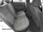 2020 Hyundai Accent SE z VIN 3KPC24A6XLE119512, wystawiony jako Copart lot #72268422 z przebiegiem 44 853 mil mil oraz . Historia ofert i sprzedaży dostępna na DreamBid. Obrazek 10.