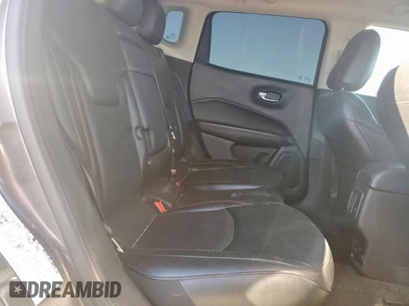 ✅ 2019 Jeep Compass Limited • VIN: 3C4NJCCB1KT663004 • Лот: 90361975. Опубликован ранее на Copart с пробегом 83 862 миль. Бесплатный доступ к архиву аукционных продаж из США и подробный отчёт об истории автомобиля на DreamBid. Изображение 11.