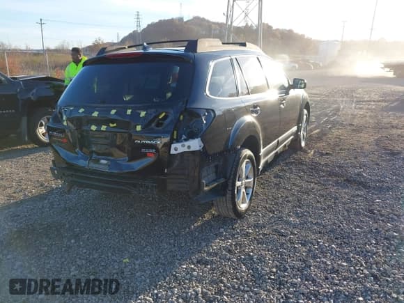 ✅ 2013 Subaru Outback Limited • VIN: 4S4BRBKC0D3260643 • Lot: 43705547. Listed on IAAI with 117,200 mi. Free auction sales archive from the USA and detailed vehicle history report at DreamBid. Image 4.