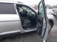 ✅ 2019 Volkswagen Atlas SEL • VIN: 1V2MR2CA0KC515250 • Lot: 43687678. Wystawiony na IAAI z przebiegiem 66 750 mil. Bezpłatny archiwum sprzedaży aukcyjnych z USA i szczegółowy raport historii pojazdu na DreamBid. Zdjęcie 5.