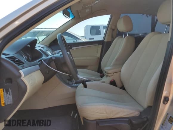 ✅ 2009 Hyundai Sonata GLS • VIN: 5NPET46C29H560074 • Лот: 75315354. Опубликован ранее на Copart с пробегом 174 458 миль. Бесплатный доступ к архиву аукционных продаж из США и подробный отчёт об истории автомобиля на DreamBid. Изображение 7.