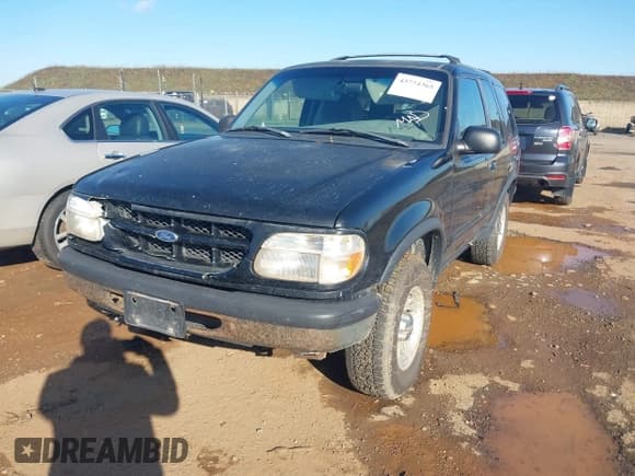 ✅ 1998 Ford Explorer Sport • VIN: 1FMYU24X6WUB58527 • Лот: 43774365. Опубликован ранее на IAAI с пробегом 211 958 миль. Бесплатный доступ к архиву аукционных продаж из США и подробный отчёт об истории автомобиля на DreamBid. Изображение 2.