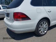 ✅ 2014 Volkswagen Jetta TDI w/Sunroof & Nav • VIN: 3VWPL7AJ2EM615172 • Lot: 42809695. Listed on IAAI with 116,599 mi. Free auction sales archive from the USA and detailed vehicle history report at DreamBid. Image 6.