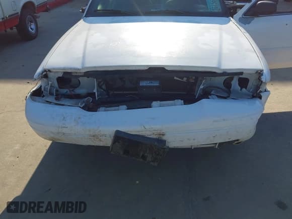 ✅ 2006 Ford Police Interceptor • VIN: 2FAFP71W36X138424 • Lot: 42859845. Wystawiony na IAAI z przebiegiem 163 381 mil. Bezpłatny archiwum sprzedaży aukcyjnych z USA i szczegółowy raport historii pojazdu na DreamBid. Zdjęcie 6.