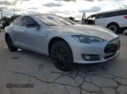 ✅ 2013 Tesla Model S Performance • VIN: 5YJSA1CP7DFP20746 • Lot: 90378975. Wystawiony na Copart z przebiegiem 122 441 mil. Bezpłatny archiwum sprzedaży aukcyjnych z USA i szczegółowy raport historii pojazdu na DreamBid. Zdjęcie 4.
