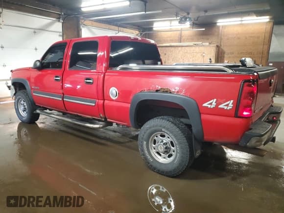 ✅ 2004 Chevrolet Silverado 2500HD LS • VIN: 1GCHK23U34F143230 • Lot: 93073575. Wystawiony na Copart z przebiegiem 200 178 mil. Bezpłatny archiwum sprzedaży aukcyjnych z USA i szczegółowy raport historii pojazdu na DreamBid. Zdjęcie 2.