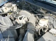 ✅ 2003 GMC Sonoma SLS • VIN: 1GTCS19X538118757 • Lot: 41794576. Wystawiony na IAAI z przebiegiem 184 482 mil. Bezpłatny archiwum sprzedaży aukcyjnych z USA i szczegółowy raport historii pojazdu na DreamBid. Zdjęcie 19.