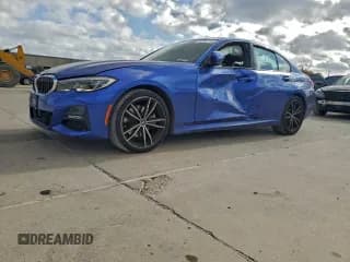 ✅ 2019 BMW 3 Series 330i xDrive • VIN: WBA5R7C53KAE82486 • Лот: 92297715. Опубликован ранее на Copart с пробегом 50 627 миль. Бесплатный доступ к архиву аукционных продаж из США и подробный отчёт об истории автомобиля на DreamBid. Изображение 1.