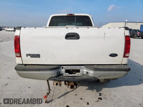 ✅ 2002 Ford F-250 XL • VIN: 1FTNW20F82EA21737 • Лот: 93669585. Опубликован ранее на Copart с пробегом 241 098 миль. Бесплатный доступ к архиву аукционных продаж из США и подробный отчёт об истории автомобиля на DreamBid. Изображение 6.