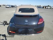 ✅ 2019 Volkswagen Beetle S • VIN: 3VW5DAAT6KM501111 • Lot: 82168365. Wystawiony na Copart z przebiegiem 21 361 mil. Bezpłatny archiwum sprzedaży aukcyjnych z USA i szczegółowy raport historii pojazdu na DreamBid. Zdjęcie 6.