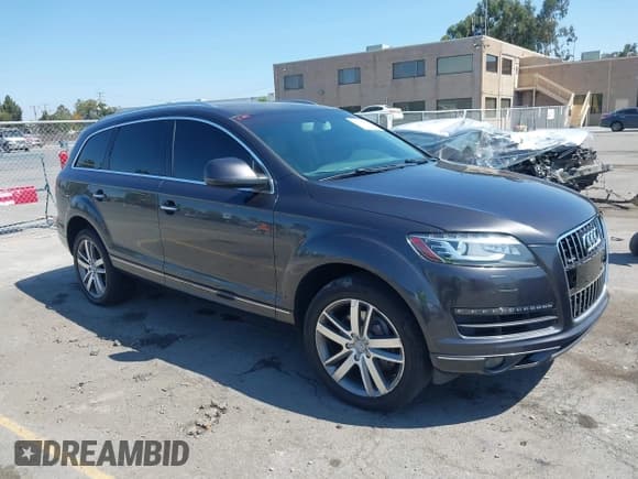 ✅ 2013 Audi Q7 Premium Plus • VIN: WA1LMAFE2DD016011 • Лот: 42956841. Опубликован ранее на IAAI с пробегом 131 657 миль. Бесплатный доступ к архиву аукционных продаж из США и подробный отчёт об истории автомобиля на DreamBid. Изображение 1.