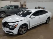 ✅ 2017 Buick LaCrosse Essence • VIN: 1G4ZP5SS5HU145923 • Lot: 75731964. Wystawiony na Copart z przebiegiem 106 623 mil. Bezpłatny archiwum sprzedaży aukcyjnych z USA i szczegółowy raport historii pojazdu na DreamBid. Zdjęcie 1.