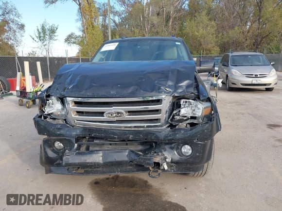 ✅ 2014 Ford Expedition Limited • VIN: 1FMJU2A5XEEF64355 • Lot: 43583458. Listed on IAAI with 153,100 mi. Free auction sales archive from the USA and detailed vehicle history report at DreamBid. Image 12.