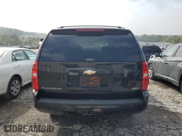 ✅ 2009 Chevrolet Suburban 1LT • VIN: 1GNFK26349R280071 • Lot: 74258504. Wystawiony na Copart z przebiegiem 166 122 mil. Bezpłatny archiwum sprzedaży aukcyjnych z USA i szczegółowy raport historii pojazdu na DreamBid. Zdjęcie 6.