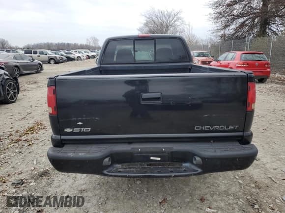 ✅ 1998 Chevrolet S-10 LS • VIN: 1GCCS1940WK267395 • Лот: 82756644. Опубликован ранее на Copart с пробегом 126 737 миль. Бесплатный доступ к архиву аукционных продаж из США и подробный отчёт об истории автомобиля на DreamBid. Изображение 6.