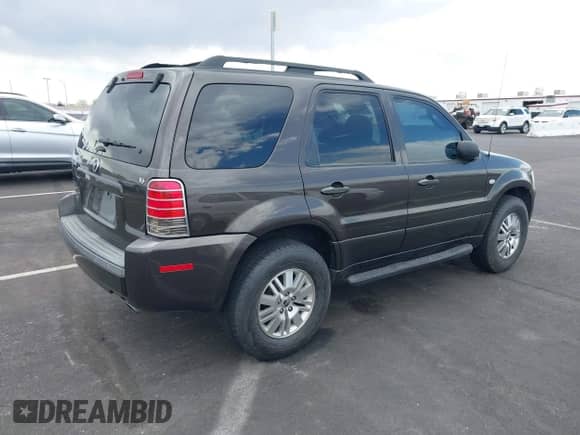 2006 Mercury Mariner Luxury с VIN 4M2YU56186KJ01007, выставлен на аукционе IAAI как лот 42619715 с пробегом 157 209 миль миль и . История ставок и продаж доступна на DreamBid. Изображение 4.