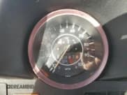 ✅ 1975 Volkswagen Beetle • VIN: 1552010446 • Lot: 91213135. Wystawiony na Copart z przebiegiem 92 047 mil. Bezpłatny archiwum sprzedaży aukcyjnych z USA i szczegółowy raport historii pojazdu na DreamBid. Zdjęcie 9.