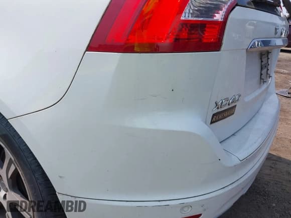 ✅ 2015 Volvo XC60 T6 • VIN: YV4902RK9F2665061 • Лот: 42419173. Опубликован ранее на IAAI с пробегом 77 074 миль. Бесплатный доступ к архиву аукционных продаж из США и подробный отчёт об истории автомобиля на DreamBid. Изображение 6.