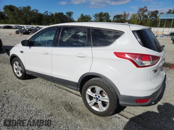 ✅ 2014 Ford Escape SE • VIN: 1FMCU0GX0EUD31967 • Lot: 85551535. Wystawiony na Copart z przebiegiem 86 415 mil. Bezpłatny archiwum sprzedaży aukcyjnych z USA i szczegółowy raport historii pojazdu na DreamBid. Zdjęcie 2.