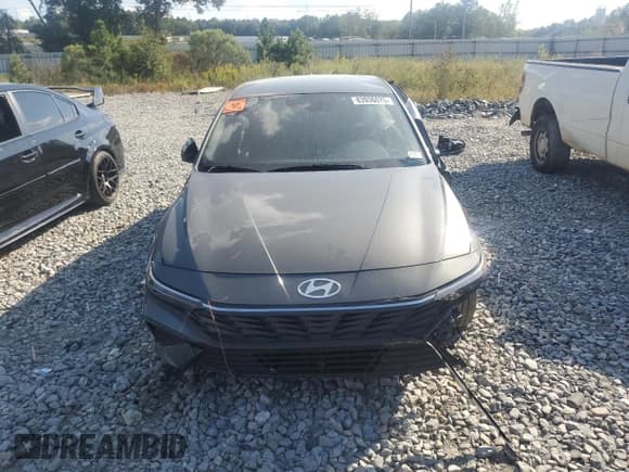 ✅ 2025 Hyundai Elantra SEL Sport • VIN: KMHLM4DG1SU869679 • Lot: 83936075. Listed on Copart with Not provided. Free auction sales archive from the USA and detailed vehicle history report at DreamBid. Image 5.