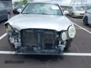 ✅ 2007 Kia Amanti • VIN: KNALD125775127788 • Lot: 42430938. Wystawiony na IAAI z przebiegiem 213 175 mil. Bezpłatny archiwum sprzedaży aukcyjnych z USA i szczegółowy raport historii pojazdu na DreamBid. Zdjęcie 6.