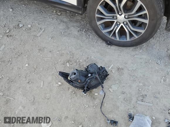 ✅ 2017 Mitsubishi Outlander ES • VIN: JA4AR3AU7HZ004075 • Lot: 91489425. Listed on Copart with 89,545 mi. Free auction sales archive from the USA and detailed vehicle history report at DreamBid. Image 13.