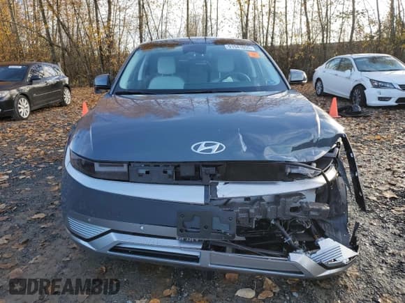 ✅ 2024 Hyundai Ioniq 5 Limited • VIN: KM8KRDDF2RU233982 • Lot: 91941055. Listed on Copart with 1,476 mi. Free auction sales archive from the USA and detailed vehicle history report at DreamBid. Image 5.