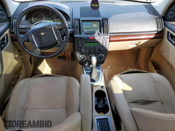 ✅ 2008 Land Rover LR2 HSE • VIN: SALFT24N58H061921 • Лот: 47489565. Опубликован ранее на Copart с пробегом 150 141 миль. Бесплатный доступ к архиву аукционных продаж из США и подробный отчёт об истории автомобиля на DreamBid. Изображение 8.