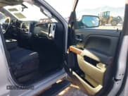 ✅ 2018 GMC Sierra 1500 SLE • VIN: 1GTV2MEC7JZ126492 • Lot: 41383490. Wystawiony na IAAI z przebiegiem 82 285 mil. Bezpłatny archiwum sprzedaży aukcyjnych z USA i szczegółowy raport historii pojazdu na DreamBid. Zdjęcie 5.