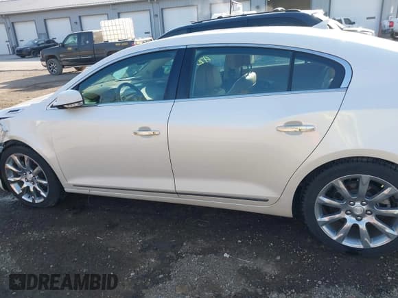 ✅ 2014 Buick LaCrosse Premium I • VIN: 1G4GD5G3XEF280199 • Лот: 42071708. Опубликован ранее на IAAI с пробегом 116 161 миль. Бесплатный доступ к архиву аукционных продаж из США и подробный отчёт об истории автомобиля на DreamBid. Изображение 14.