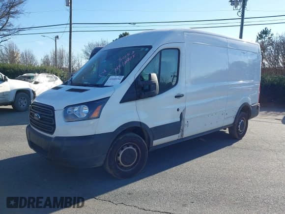 ✅ 2019 Ford Transit • VIN: 1FTBW2CM5KKB73053 • Lot: 41660194. Wystawiony na IAAI z przebiegiem 131 613 mil. Bezpłatny archiwum sprzedaży aukcyjnych z USA i szczegółowy raport historii pojazdu na DreamBid. Zdjęcie 17.