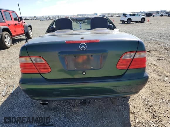 ✅ 2001 Mercedes-Benz CLK 320/430 • VIN: WDBLK65G11T061811 • Lot: 63698765. Wystawiony na Copart z przebiegiem 124 616 mil. Bezpłatny archiwum sprzedaży aukcyjnych z USA i szczegółowy raport historii pojazdu na DreamBid. Zdjęcie 6.