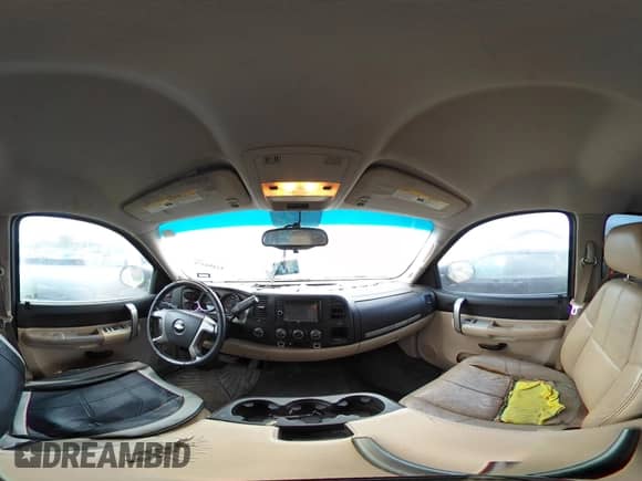 2009 Chevrolet Silverado 1500 LT z VIN 3GCEK23369G177193, wystawiony jako IAAI lot #43494375 z przebiegiem 272 297 mil mil oraz . Historia ofert i sprzedaży dostępna na DreamBid. Obrazek 20.