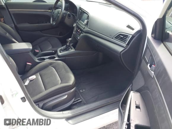 ✅ 2018 Hyundai Elantra Limited • VIN: 5NPD84LF3JH221520 • Лот: 43411072. Опубликован ранее на IAAI с пробегом 110 074 миль. Бесплатный доступ к архиву аукционных продаж из США и подробный отчёт об истории автомобиля на DreamBid. Изображение 5.