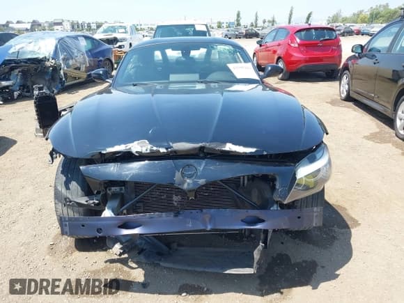 ✅ 2011 BMW Z4 sDrive30i • VIN: WBALM5C50BE378084 • Lot: 42595424. Listed on IAAI with Not provided. Free auction sales archive from the USA and detailed vehicle history report at DreamBid. Image 13.