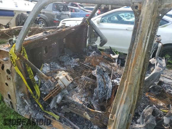 ✅ 2020 Jeep Wrangler Unlimited Sahara Altitude • VIN: 1C4HJXEN6LW178655 • Lot: 66082945. Listed on Copart with Not provided. Free auction sales archive from the USA and detailed vehicle history report at DreamBid. Image 7.