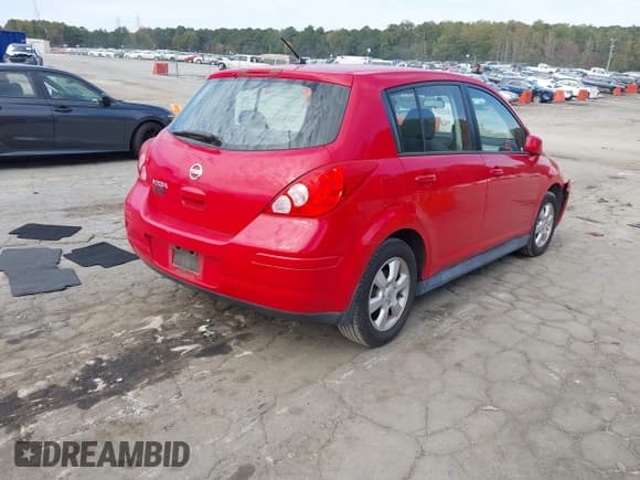 ✅ 2009 Nissan Versa S • VIN: 3N1BC13E69L485728 • Lot: 43493697. Listed on IAAI with 81,564 mi. Free auction sales archive from the USA and detailed vehicle history report at DreamBid. Image 4.