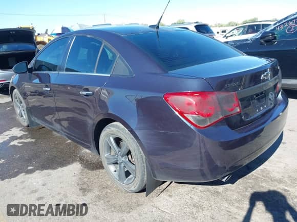 2014 Chevrolet Cruze 2LT с VIN 1G1PE5SB8E7375184, выставлен на аукционе IAAI как лот 43304261 с пробегом 143 209 миль миль и . История ставок и продаж доступна на DreamBid. Изображение 3.