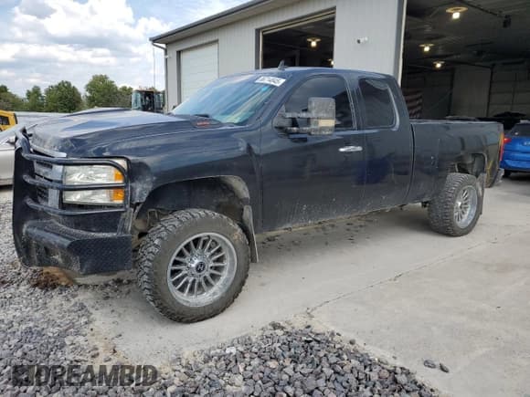 ✅ 2009 Chevrolet Silverado 2500HD LT • VIN: 1GCHK59669E148770 • Lot: 86714845. Wystawiony na Copart z przebiegiem 248 031 mil. Bezpłatny archiwum sprzedaży aukcyjnych z USA i szczegółowy raport historii pojazdu na DreamBid. Zdjęcie 1.