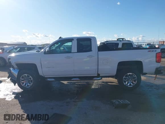✅ 2017 Chevrolet Silverado 2500HD LT • VIN: 1GC2KVEGXHZ186496 • Lot: 43537640. Listed on IAAI with 202,159 mi. Free auction sales archive from the USA and detailed vehicle history report at DreamBid. Image 15.