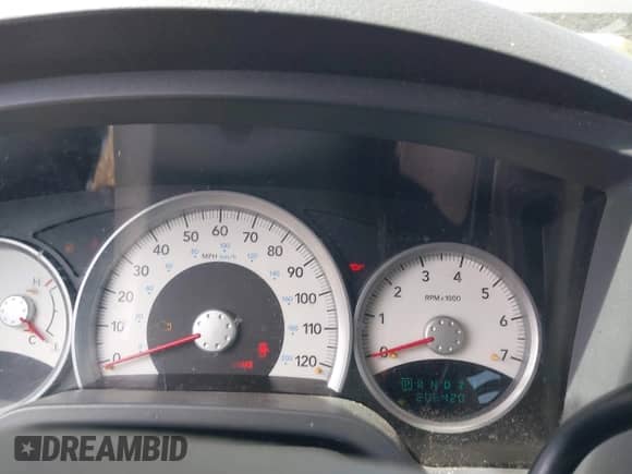 2006 Dodge Dakota SLT with VIN 1D7HE48N06S580705, listed as a IAAI auction lot 42120728 with 206,420 mi miles and . Bid and sale history available at DreamBid. Image 7.