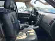 2006 Mercury Mariner Luxury с VIN 4M2YU56136KJ06342, выставлен на аукционе IAAI как лот 42329098 с пробегом 216 578 миль миль и . История ставок и продаж доступна на DreamBid. Изображение 5.