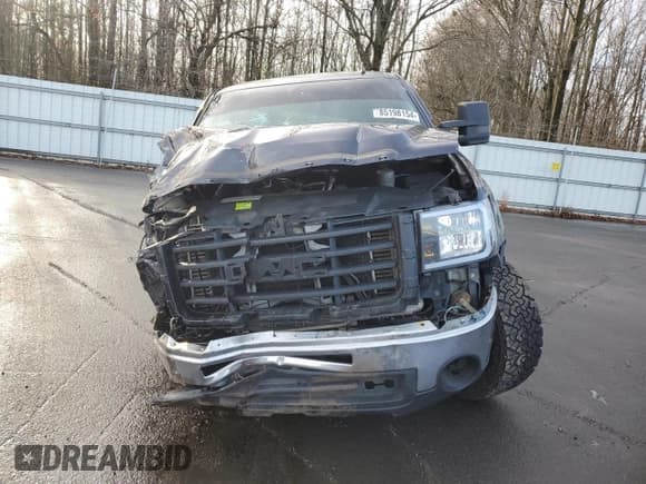 ✅ 2010 GMC Sierra 2500HD SLE • VIN: 1GT4K0B61AF117985 • Lot: 85198154. Wystawiony na Copart z przebiegiem Nie podano. Bezpłatny archiwum sprzedaży aukcyjnych z USA i szczegółowy raport historii pojazdu na DreamBid. Zdjęcie 5.