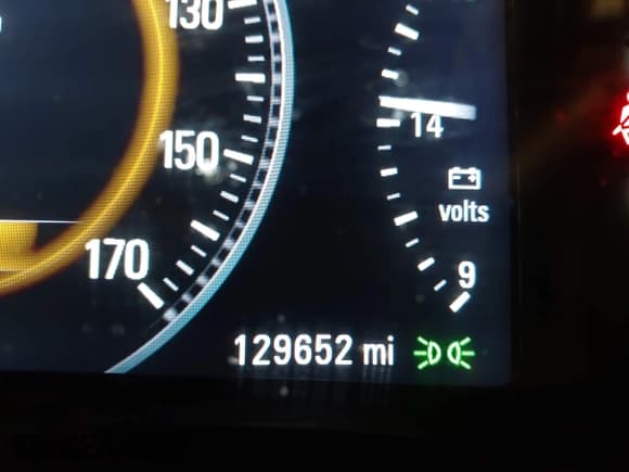 ✅ 2014 Buick LaCrosse Leather • VIN: 1G4GB5G37EF305257 • Lot: 43488757. Listed on IAAI with 129,652 mi. Free auction sales archive from the USA and detailed vehicle history report at DreamBid. Image 7.